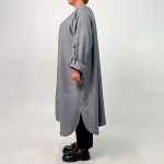 اسم مدل: مانتو صوفیا نوار عدسی جنس پارچه: صوفیا سایزبندی: Free Size (40 تا 64) رنگ‌بندی: سبز، مشکی، طوسی قد کار: حدود 110 سانتی‌متر قد مدل: 170 سانتی‌متر دسته‌بندی: سایزبزرگ