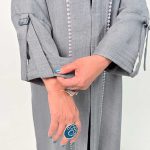 اسم مدل: مانتو صوفیا نوار عدسی جنس پارچه: صوفیا سایزبندی: Free Size (40 تا 64) رنگ‌بندی: سبز، مشکی، طوسی قد کار: حدود 110 سانتی‌متر قد مدل: 170 سانتی‌متر دسته‌بندی: سایزبزرگ