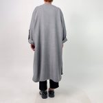 اسم مدل: مانتو صوفیا نوار عدسی جنس پارچه: صوفیا سایزبندی: Free Size (40 تا 64) رنگ‌بندی: سبز، مشکی، طوسی قد کار: حدود 110 سانتی‌متر قد مدل: 170 سانتی‌متر دسته‌بندی: سایزبزرگ