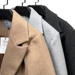 📌 مدل: پالتو بلند یقه بلیزر ۳ جیب 🧶 جنس: فوتر کوبیده 📏 سایزبندی: 38 تا 52 سایز بزرگ