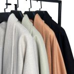 📌 مدل: کت فوتر یقه ای طرح لش دکمه 🧶 جنس: فوتر 📏 سایزبندی: 44 تا 64 (free size) سایز بزرگ