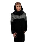 📌 مدل: مانتو یقه گرد هندسی 🧶 جنس: کریشه 📏 سایزبندی: 44 تا 54 🎨 رنگ‌بندی: مشکی سایز بزرگ