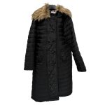 📌 مدل: کاپشن بلند یقه خز 🧶 جنس: شمعی 📏 سایزبندی: 38 تا 52 🎨 رنگ‌بندی: مشکی سایز بزرگ