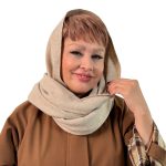 📌 مدل: بارانی سانتا بلند چهارخانه 🧶 جنس: سانتانا 📏 سایزبندی: فری‌سایز (38 تا 58) 🎨 رنگ‌بندی: کرم، سبز، قهوه‌ای، قهوه‌ای تیره، مشکی سایز بزرگ