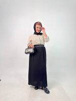 اسم مدل: شومیز لاکچری جنس پارچه: لینن سایزبندی: ۴۰ تا ۶۰ رنگبندی: نچرال خط باریک، نچرال خط پهن قدکار: ۷۶ سانت قد مدل: ۱۷۰ سانت سایز بزرگ