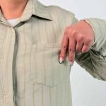 اسم مدل: شومیز یقه مردانه جنس پارچه: بابوس سایزبندی: ۳۸ تا ۵۲ رنگبندی: کرم، صورتی، سبز، مشکی قدکار: ۶۸ سانت قدل مدل:۱۷۰ سانت سایز مدل: ۵۰ سایز بزرگ