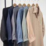 سم مدل: مانتو اسپرت یقه مردانه جنس پارچه: لینن سایزبندی: فری سایز (38 تا 54) (Free Size) رنگ‌بندی: سفید، طوسی روشن، طوسی تیره، خاکی، کرم تیره، کرم روشن، آبی قد کار: حدود 86 سانتی‌متر قد مدل: 170 سانتی‌متر دسته‌بندی: سایزبزرگ