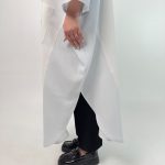 اسم مدل:  مانتو پانچ ترکیبی جنس پارچه: لینن سایزبندی: 44 تا 70 رنگ‌بندی: مشکی، لیمویی، آبی، صورتی، قهوه‌ای، مشکی کرم قد کار: حدود 125 سانتی‌متر قد مدل: 170 سانتی‌متر دسته‌بندی: سایزبزرگ
