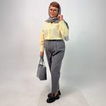 اسم مدل: شومیز مرسی جنس پارچه: لینن سایزبندی: 40 تا 50 رنگ‌بندی: مشکی، سورمه ای، زرد، آبی، صورتی قد کار: حدود 71 تا 74 سانتی‌متر قد مدل: 170 سانتی‌متر دسته‌بندی: سایزبزرگ