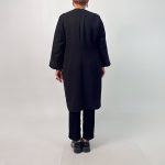 اسم مدل: مانتو مجلسی خورشید جنس پارچه: شانتون سایزبندی: 38 تا 52 رنگ‌بندی: مشکی قد کار: حدود 102 سانتی‌متر قد مدل: 170 سانتی‌متر دسته‌بندی: سایزبزرگ