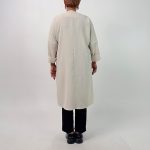 اسم مدل: مانتو یسایز بزرگ جنس پارچه:  لینن زیپی سایزبندی: 38 تا 56 رنگ‌بندی: مشکی، سبز، کرم تیره، کرم روشن، سرمه‌ای قد کار: حدود 106 سانتی‌متر قد مدل: 170 سانتی‌متر دسته‌بندی: سایزبزرگ