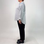 اسم مدل: شومیز ساده جنس پارچه: لینن سایزبندی: فری سایز (Free Size)، 38 تا 54 رنگ‌بندی: آبی، سفید، زرد قد کار: حدود 78 سانتی‌متر قد مدل: 170 سانتی‌متر دسته‌بندی: سایزبزرگ