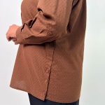سایزبندی: M (مناسب سایز 38_40) L (مناسب سایز 42_44) XL (مناسب سایز 46_48) XXL (مناسب سایز 50_52) اسم مدل: شومیز بیسیک‌ جنس پارچه: لینن رنگ‌بندی: مشکی، سورمه‌ای، کرم، قهوه‌ای، سبز، شیری، آبی قد کار: حدود 70 سانتی‌متر قد مدل: 170 سانتی‌متر دسته‌بندی: شومیز