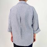 سم مدل: شومیزسایز بزرگ جنس پارچه: لینن شانتون سایزبندی: 36 تا 56 (Free Size) رنگ‌بندی: ذغالی، سورمه‌ای، قهوه‌ای قد کار: حدود 74 سانتی‌متر قد مدل: 170 سانتی‌متر دسته‌بندی: سایزبزرگ