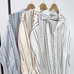 سم مدل: شومیز سایز بزرگ جنس پارچه: لینن سایزبندی: فری سایز (Free Size)، 38 تا 54 رنگ‌بندی: آبی، سفید، کرم قد کار: حدود 77 سانتی‌متر قد مدل: 170 سانتی‌متر دسته‌بندی: سایزبزرگ