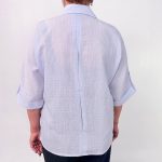 اسم مدل: شومیز دو جیب جنس پارچه: لینن سایزبندی: فری سایز (Free Size) (38 تا 52) رنگ‌بندی: مشکی، سبز، قهوه‌ای، صورتی، آبی، زرد، سفید قد کار: حدود 66 سانتی‌متر قد مدل: 170 سانتی‌متر دسته‌بندی: سایزبزرگ